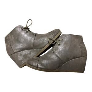 Toms Kala Metallic Taupe Lace‎ Up Chukka Wedge Booties Size 10